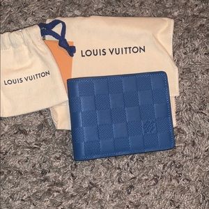 SOLD SOLD SOLD Louis Vuitton